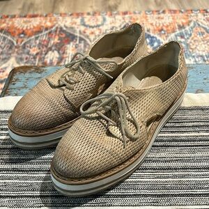 Summit White Mountain Made In Italy Italian Leather Perforate Lace Up Loafer 36